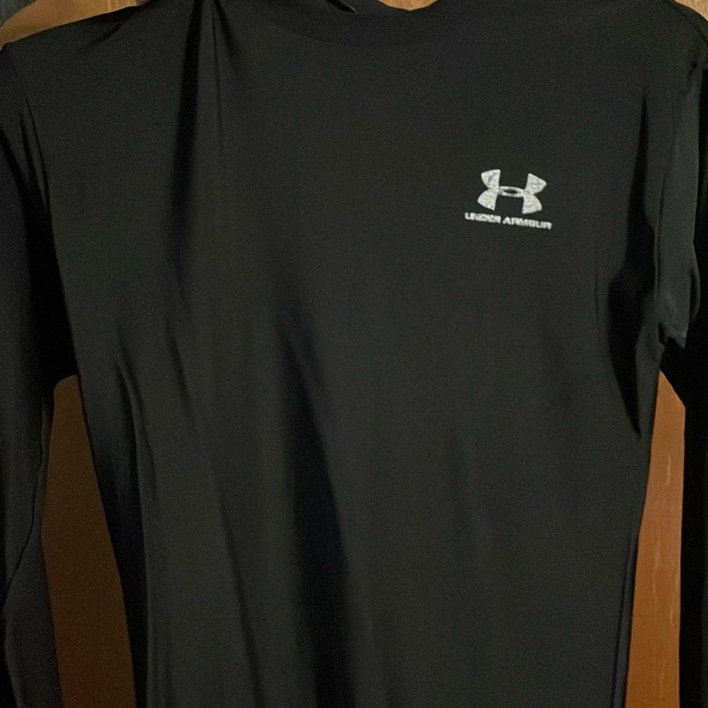 Under Armor long sleeve shirt